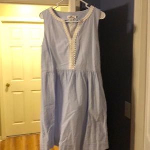 Size 12 Vineyard Vines seersucker dress